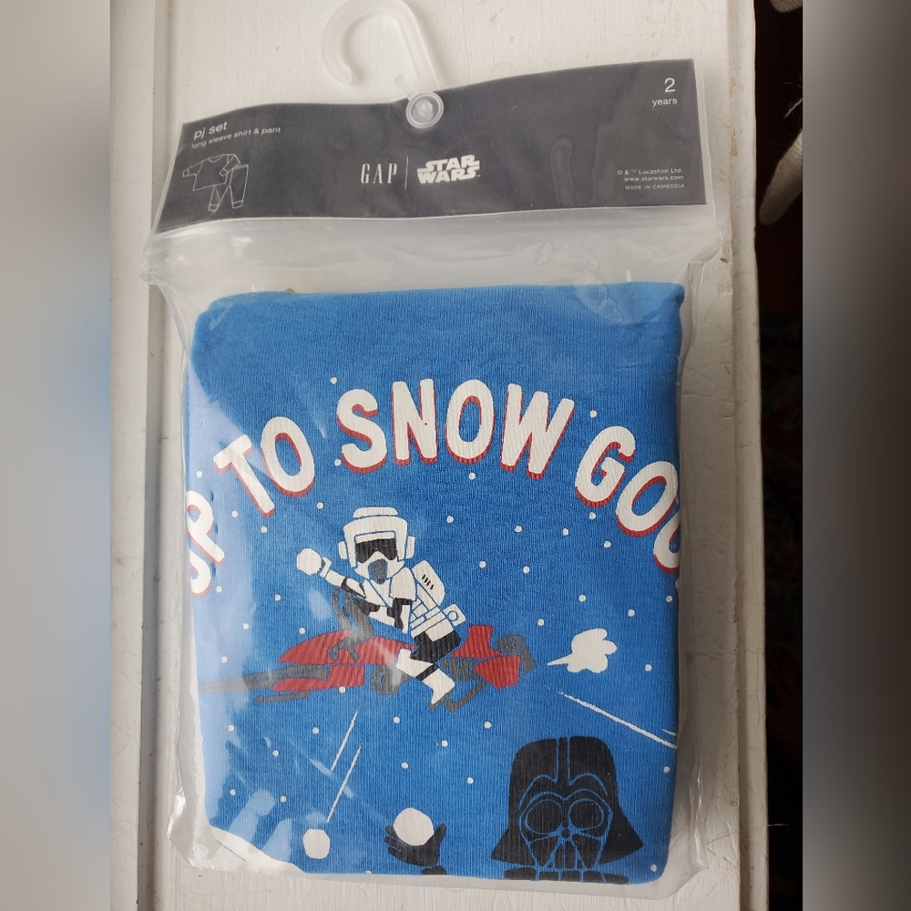 NWT GAP Star Wars Pajamas - Size 2